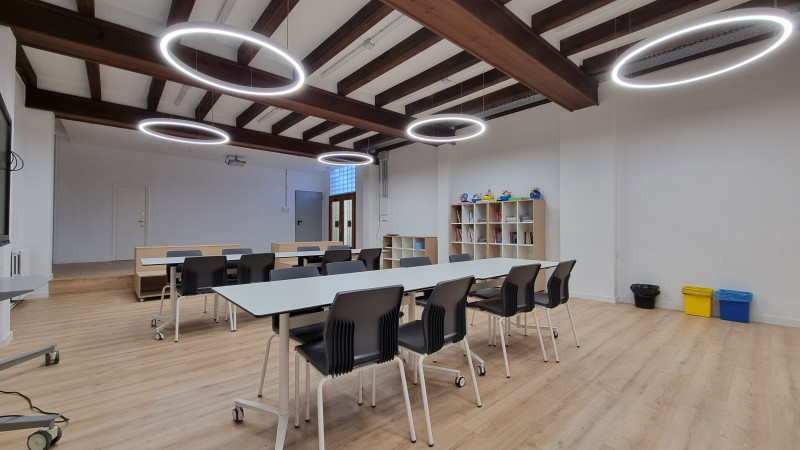 839SBD Reforma biblioteca Escola Vedruna el Carme de Sabadell